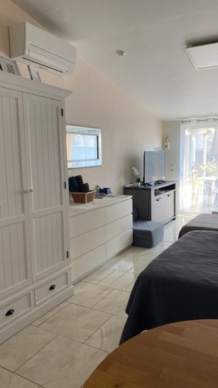 Chez Sabine Et Pascal Apartment Мейзио Екстериор снимка